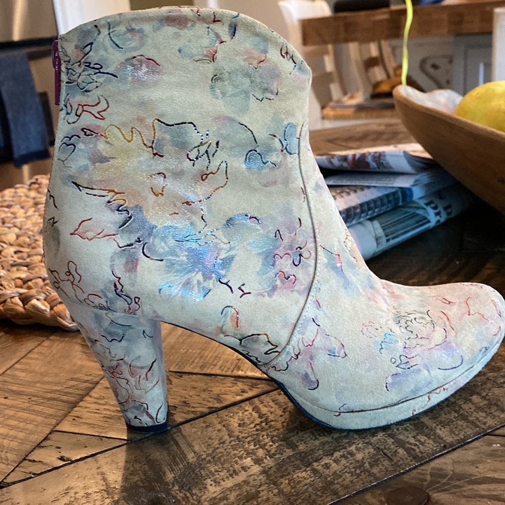 Artemis Booties